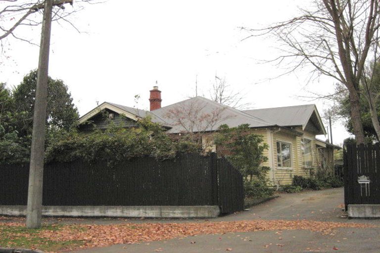 Photo of property in 100 Ranfurly Street, St Albans, Christchurch, 8014