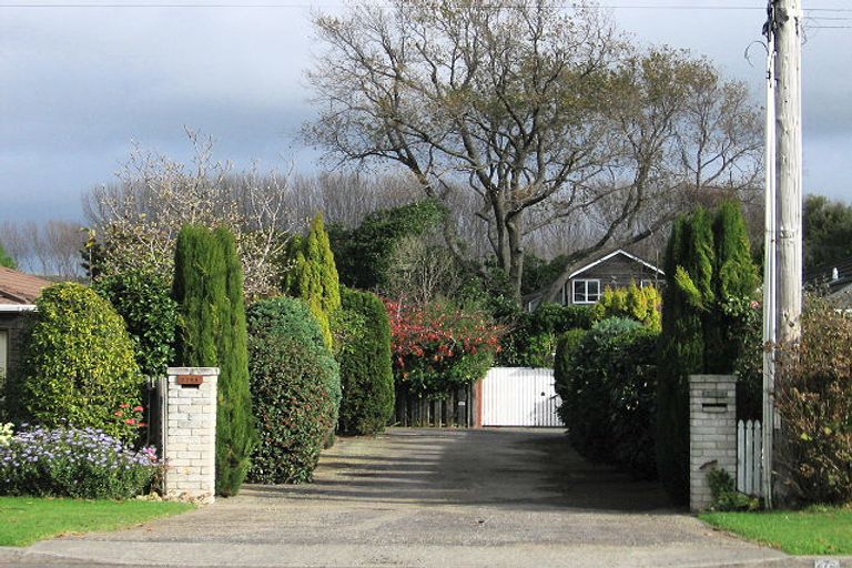 Photo of property in 274 Te Moana Road, Waikanae, 5036