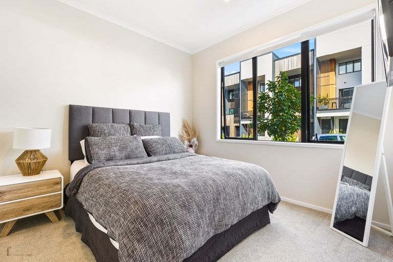 Photo of property in 58 Rangihina Road, Hobsonville, Auckland, 0616