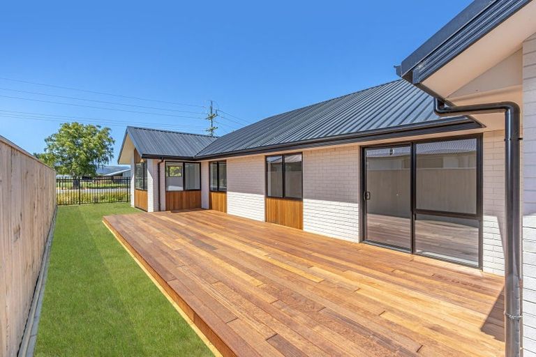 Photo of property in 28 Candlesticks Crescent, Lincoln, 7608