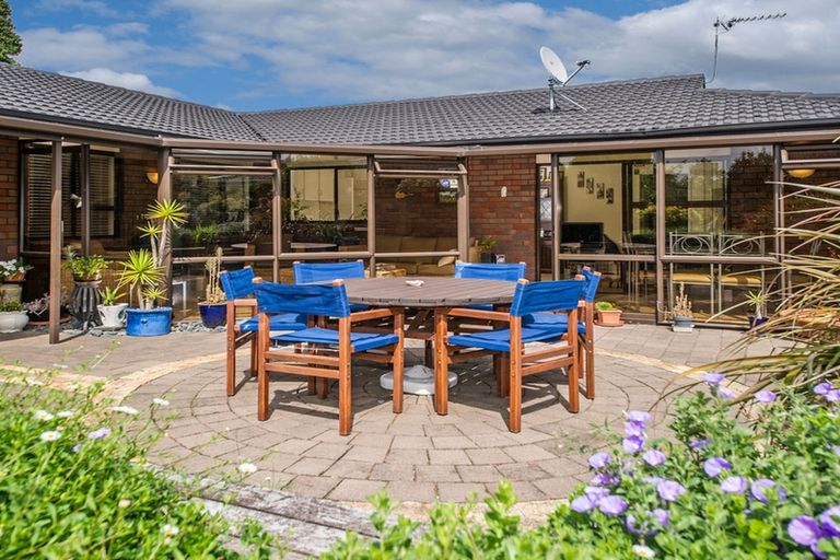 Photo of property in 4 Peridot Place, Conifer Grove, Takanini, 2112