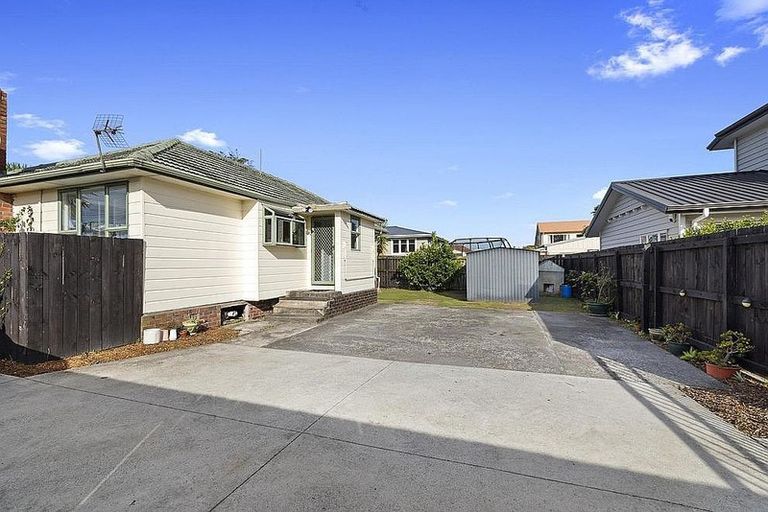 Photo of property in 642 Te Atatu Road, Te Atatu Peninsula, Auckland, 0610