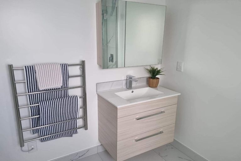 Photo of property in 8/231 Marine Parade, Seatoun, Wellington, 6022