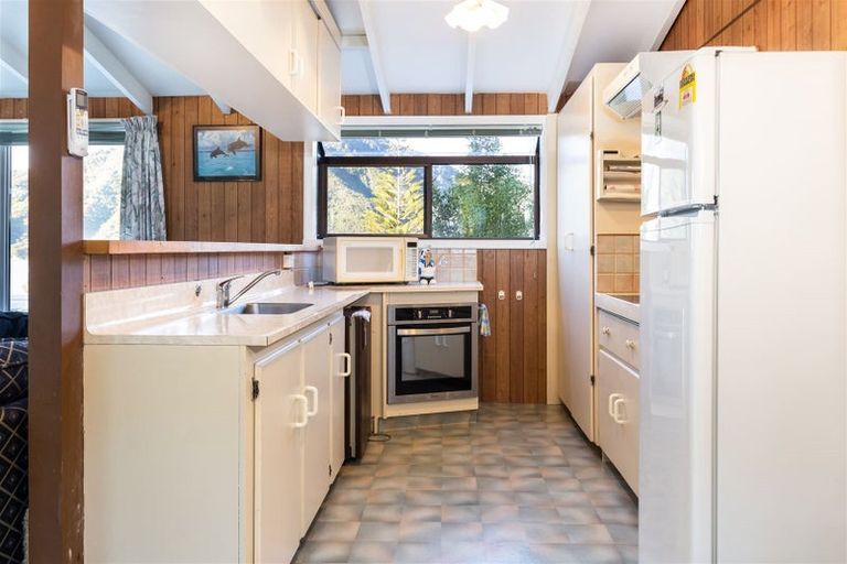 Photo of property in 659 Queen Charlotte Drive, Havelock, Picton, 7281