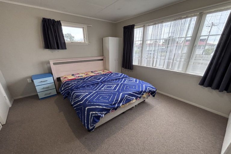 Photo of property in 27 Duff Crescent, Highbury, Palmerston North, 4412
