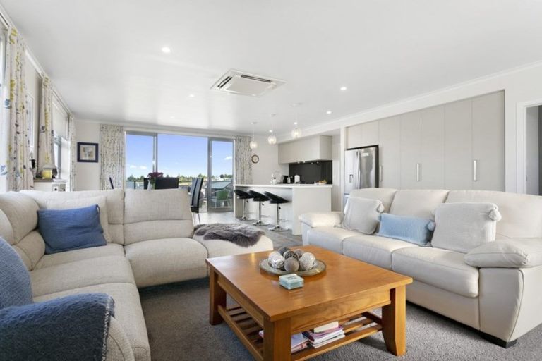 Photo of property in 18 Oak Ridge Drive, Te Awamutu, 3800