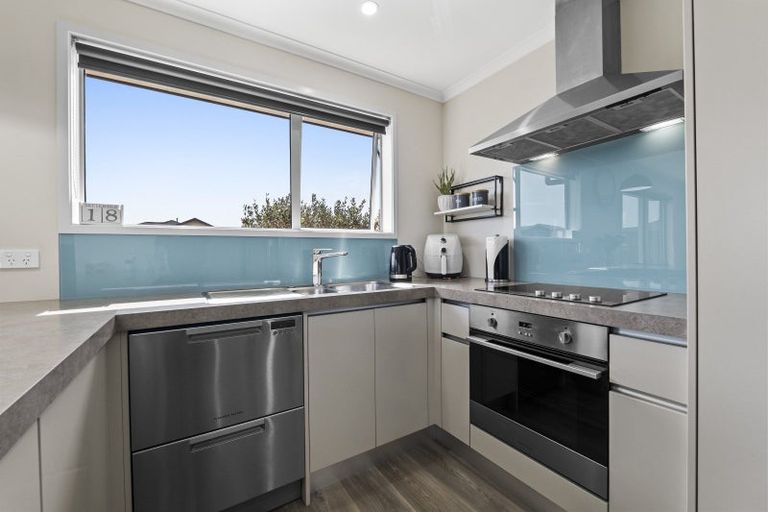 Photo of property in 2 Wentworth Lane, Waiwhakaiho, New Plymouth, 4312