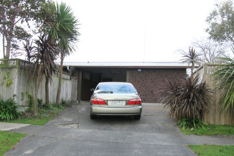 Photo of property in 1 Fernwood Place, Fitzherbert, Palmerston North, 4410