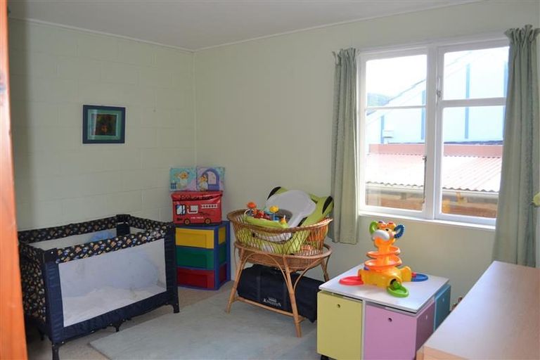 Photo of property in 60a Montreal Grove, Kingston, Wellington, 6021