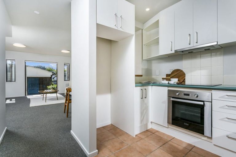 Photo of property in The Grange, 8/92 Bush Road, Albany, Auckland, 0632
