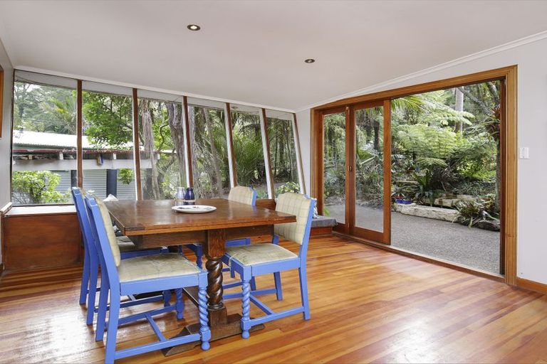 Photo of property in 18 Waima Crescent, Titirangi, Auckland, 0604