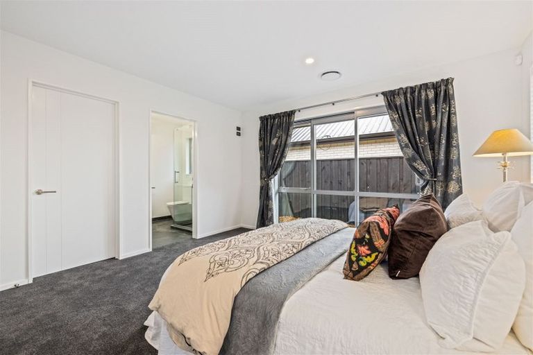 Photo of property in 6 Malaga Crescent, Harewood, Christchurch, 8051