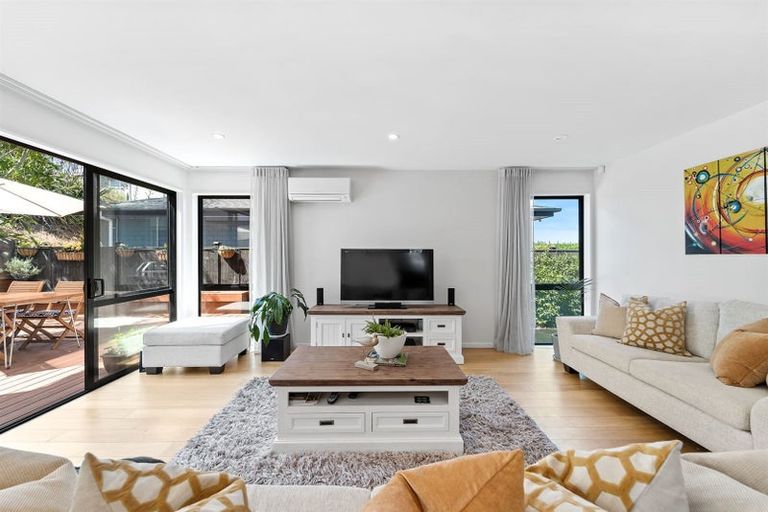 Photo of property in 37 Remuremu Street, Long Bay, Auckland, 0630