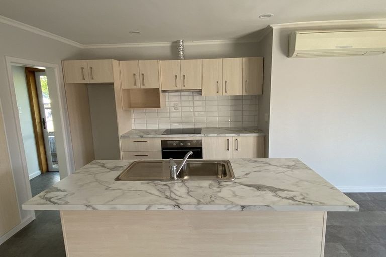 Photo of property in 29 Tenby Place, Avondale, Christchurch, 8061