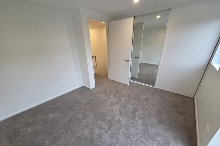 Photo of property in 2/15 Donald Place, St Albans, Christchurch, 8014