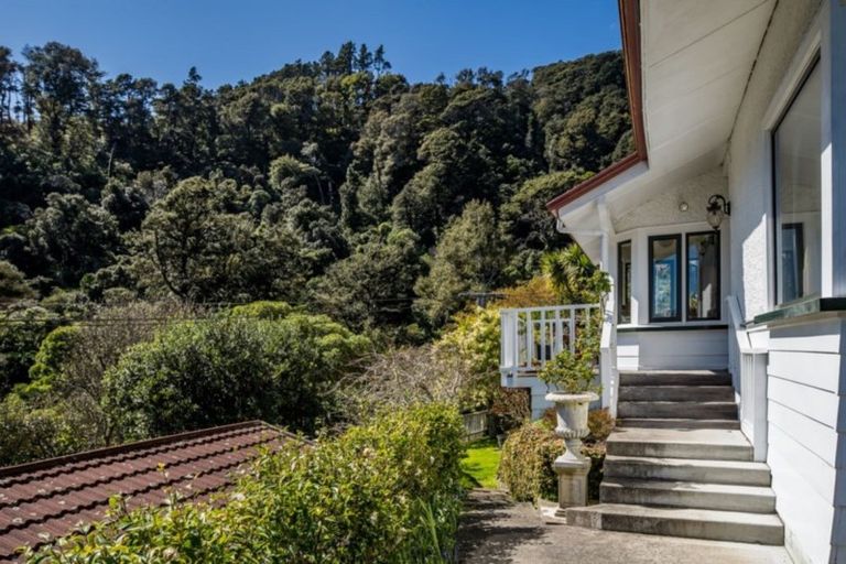 Photo of property in 36 Moana Road, Days Bay, Lower Hutt, 5013