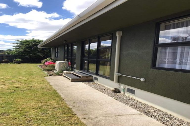 Photo of property in 8a Busby Place, Awapuni, Palmerston North, 4412