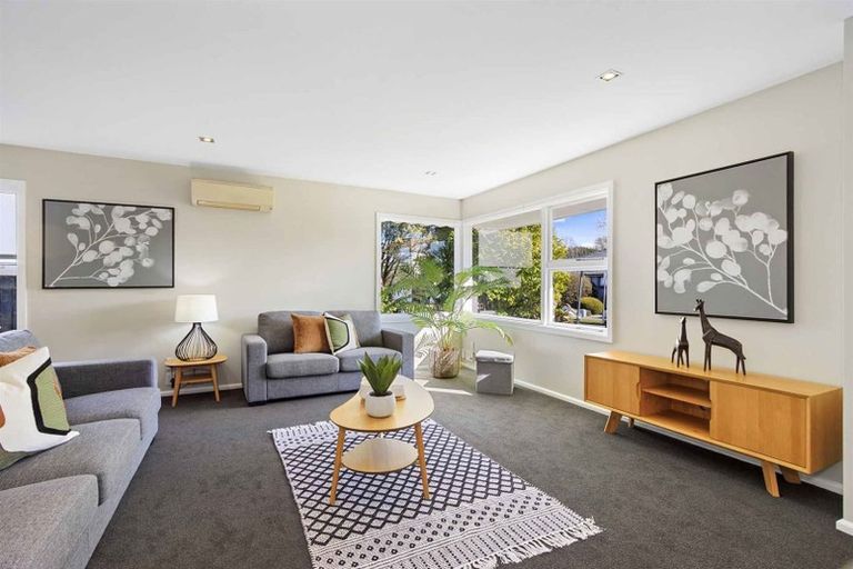 Photo of property in 2/4 Farnham Place, Ilam, Christchurch, 8041