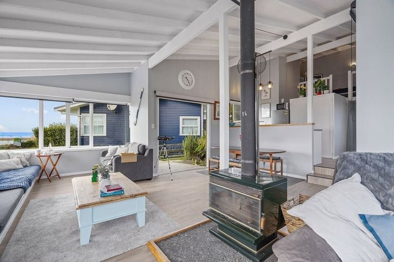 Photo of property in 3428 Pourerere Beach Road, Pourerere, Omakere, 4271