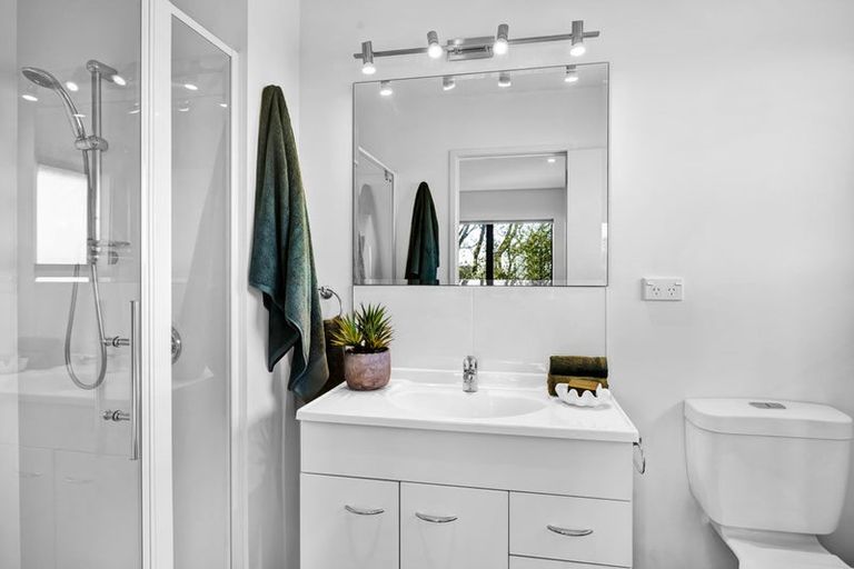 Photo of property in 4 Dale Street, Lower Vogeltown, New Plymouth, 4310