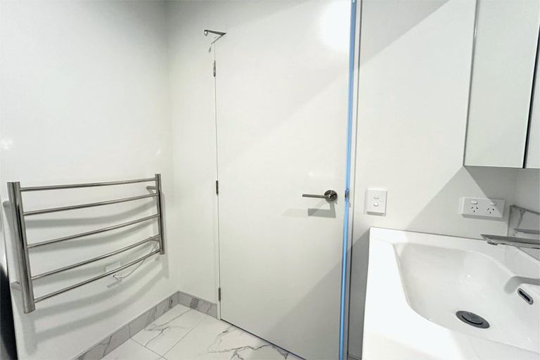 Photo of property in 2/28 Deloraine Street, Somerfield, Christchurch, 8024