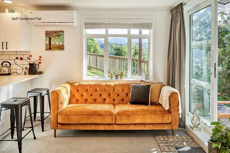 Photo of property in 16 Hudson Street, Island Bay, Wellington, 6023