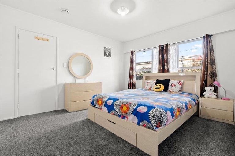 Photo of property in 25b Sunnypark Avenue, Rosehill, Papakura, 2113