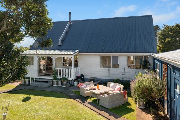 Photo of property in 14 Cumming Street, Okato, 4335