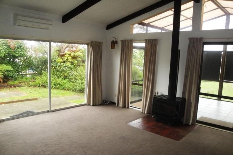 Photo of property in 14 Callender Terrace, Paraparaumu Beach, Paraparaumu, 5032
