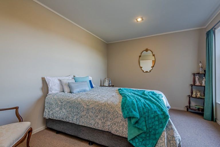 Photo of property in 17 Ursula Drive, Feilding, 4702