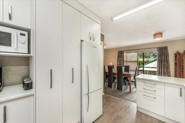 Photo of property in 8 Judena Place, Pukete, Hamilton, 3200