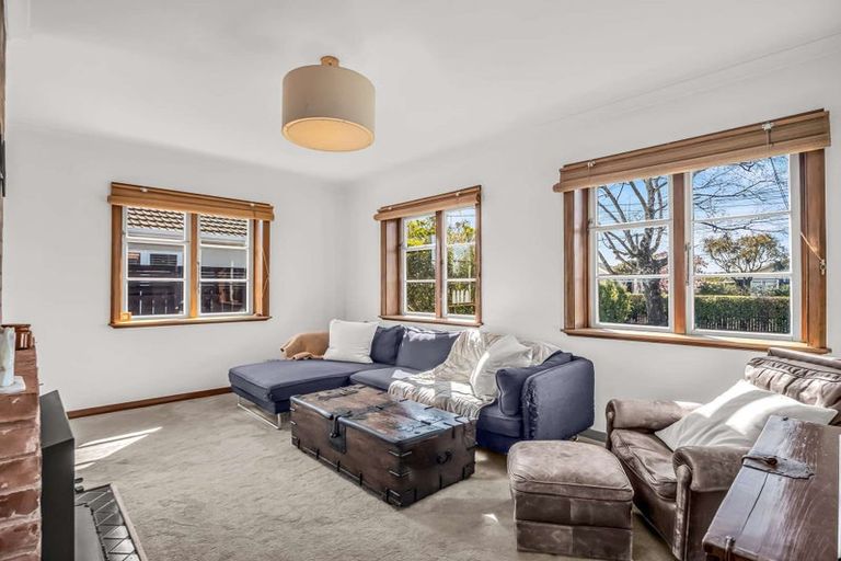 Photo of property in 121 Selwyn Street, Somerfield, Christchurch, 8024