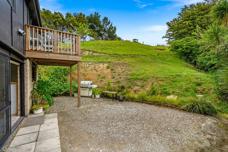 Photo of property in 46 Ararua Road, Waiotira, 0193
