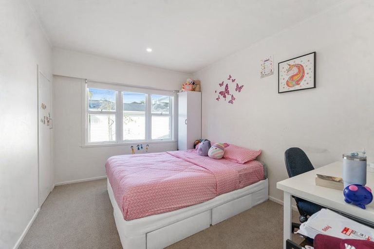Photo of property in 8 Becroft Drive, Forrest Hill, Auckland, 0620