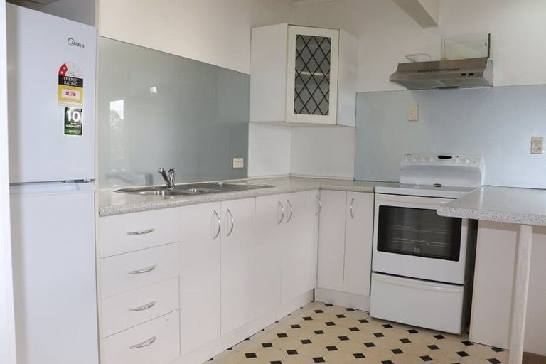 Photo of property in 17 Waimana Avenue, Northcote Point, Auckland, 0627