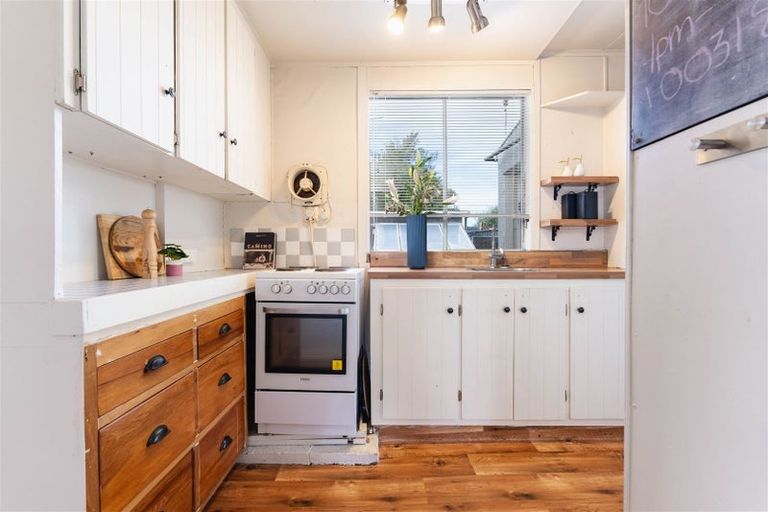 Photo of property in 73 Oxford Street, South Dunedin, Dunedin, 9012