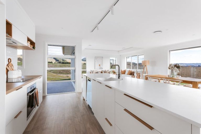 Photo of property in 21 Kohekohe Drive, Owhata, Rotorua, 3010