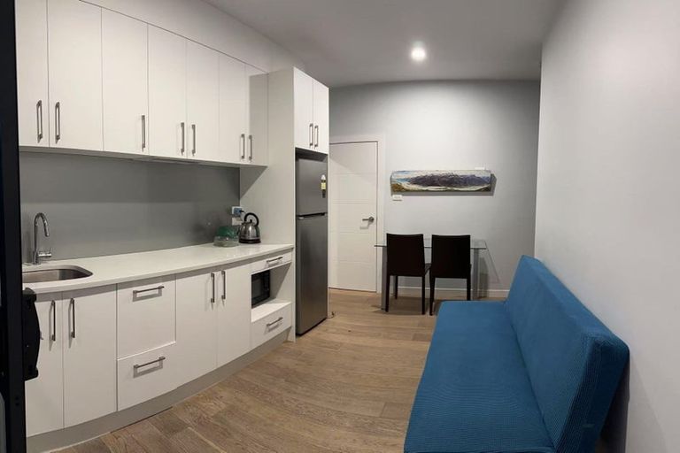 Photo of property in 21a Dominion Street, Takapuna, Auckland, 0622