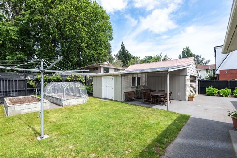 Photo of property in 43 Parkstone Avenue, Ilam, Christchurch, 8041