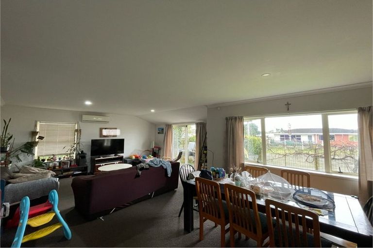 Photo of property in 2 Harmens Way, Greerton, Tauranga, 3112