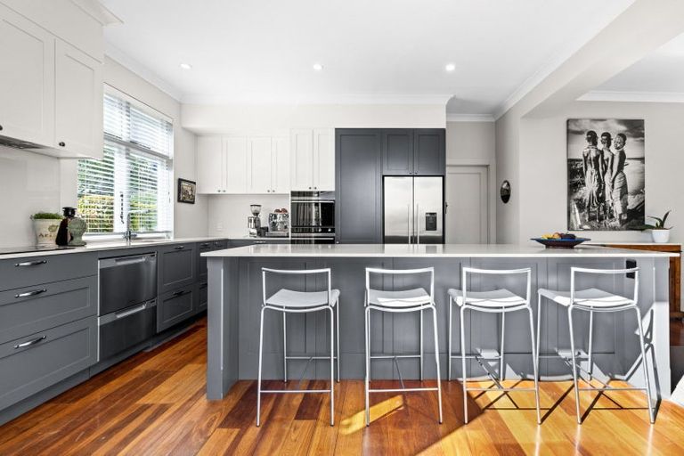 Photo of property in 2 Greenwood Road, Havelock North, 4130