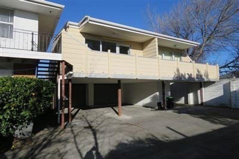 Photo of property in 2/7 Division Street, Riccarton, Christchurch, 8041