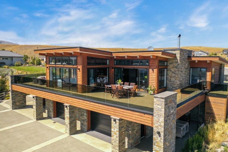 Photo of property in 16 Mistake Drive, Lake Tekapo, 7999