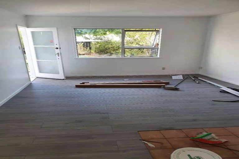 Photo of property in 2/87 Nikau Street, New Lynn, Auckland, 0600