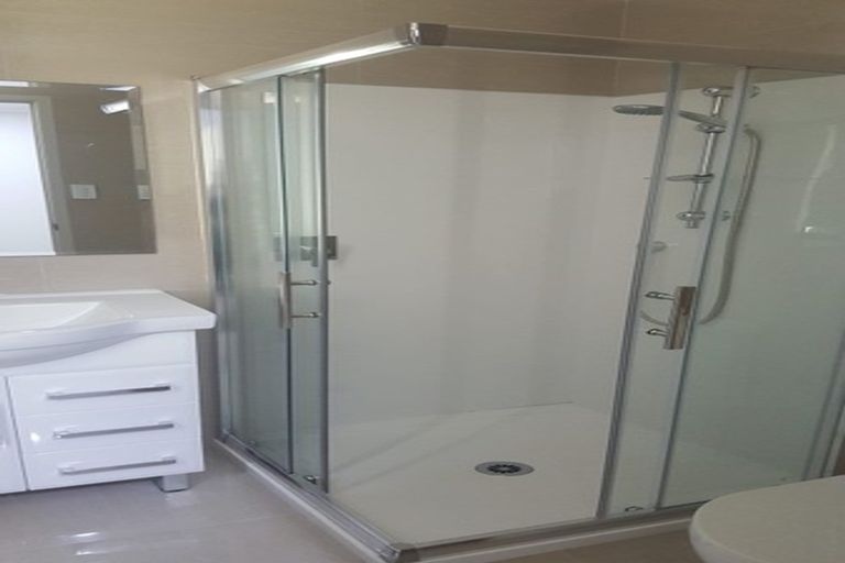 Photo of property in 12a Frederick Place, Whalers Gate, New Plymouth, 4310