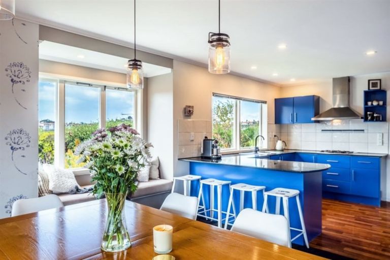 Photo of property in 32 Fairway Avenue, Red Beach, 0932