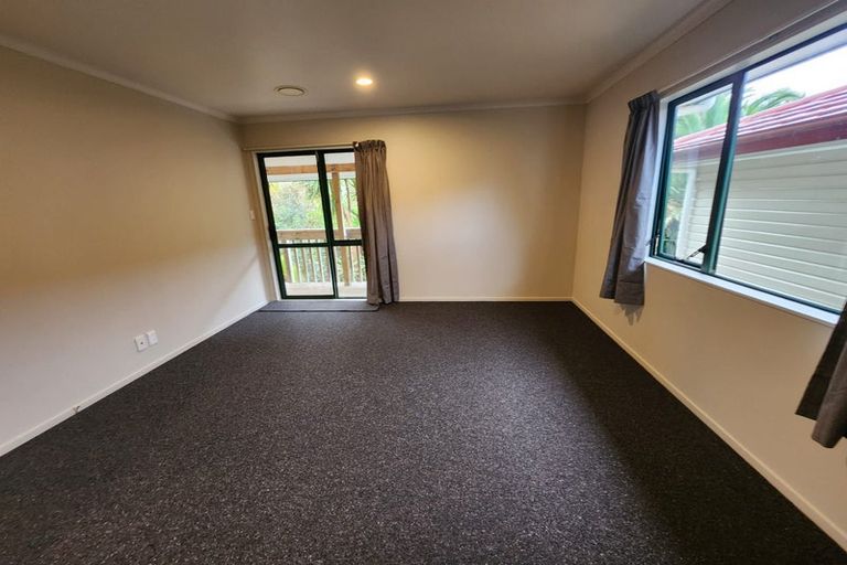 Photo of property in 53 Woodglen Road, Glen Eden, Auckland, 0602
