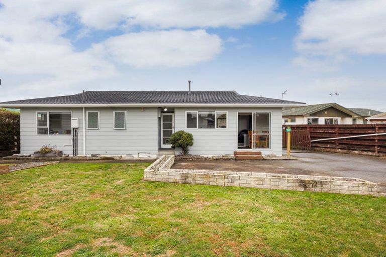 Photo of property in 25 Palliser Place, Milson, Palmerston North, 4414