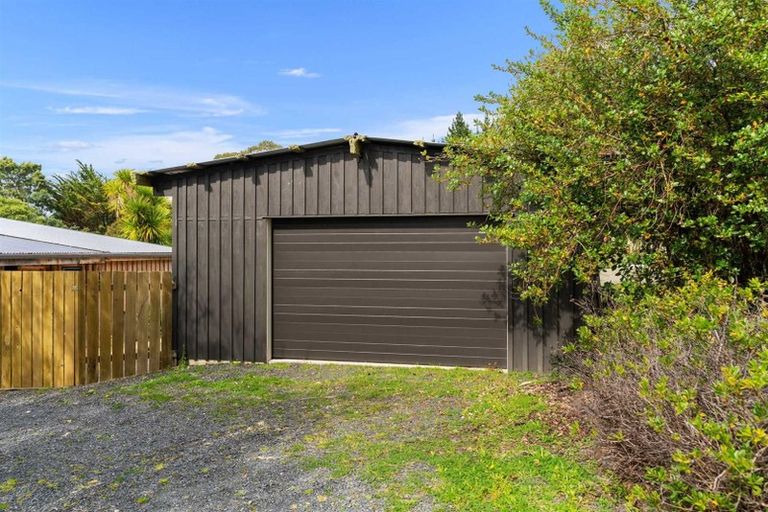 Photo of property in 17 Oruawharo Road, Topuni, Wellsford, 0975