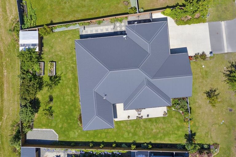 Photo of property in 4 Rosewood Drive, Amberley, 7410